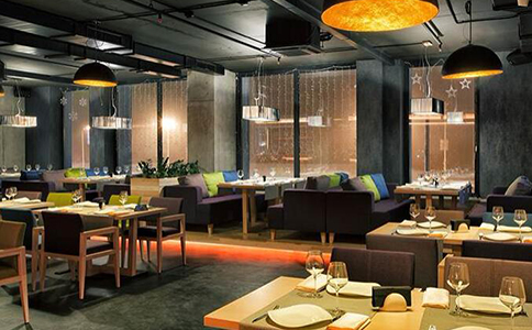 如何裝修一個(gè)餐廳來(lái)滿(mǎn)足消費(fèi)者心理